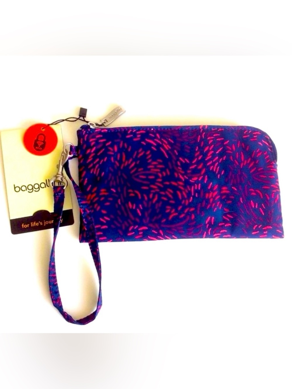 NWT Baggallini RFID Wristlet 7”x4.25”